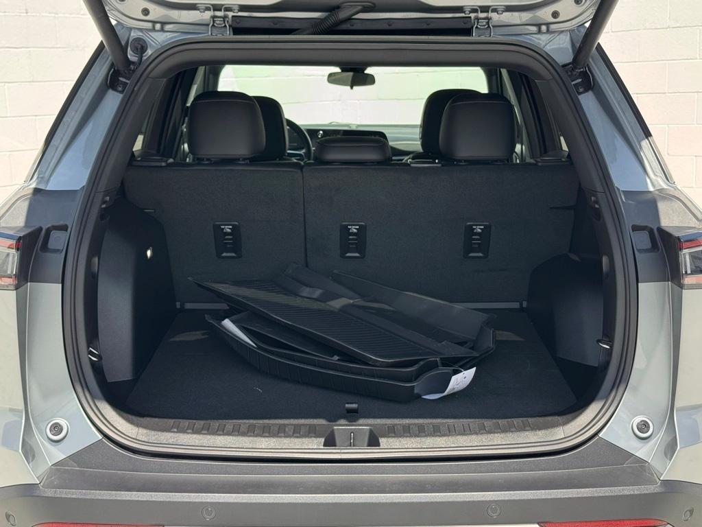 new 2026 Chevrolet Equinox car, priced at $33,340