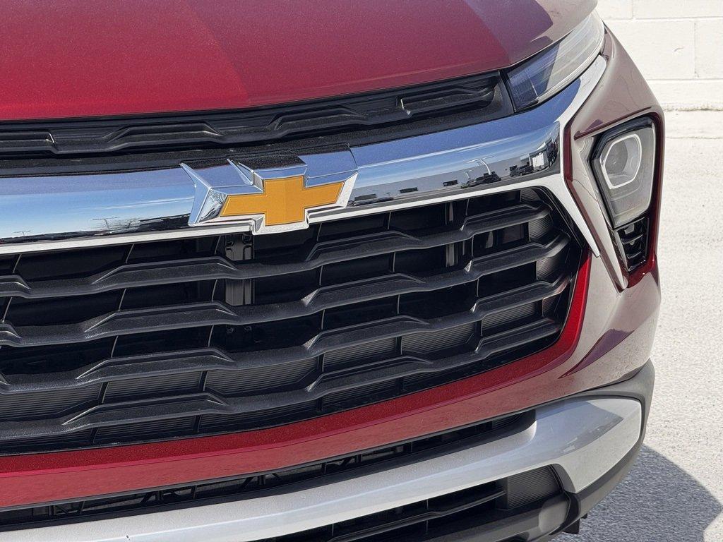 new 2025 Chevrolet TrailBlazer car, priced at $28,120