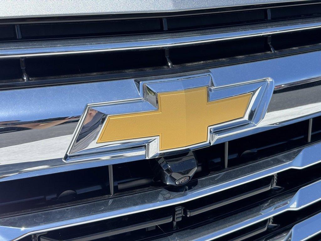 new 2025 Chevrolet Suburban car, priced at $72,180