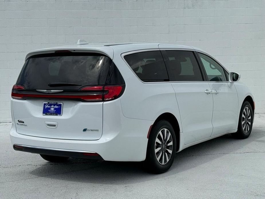 used 2022 Chrysler Pacifica Hybrid car, priced at $23,993