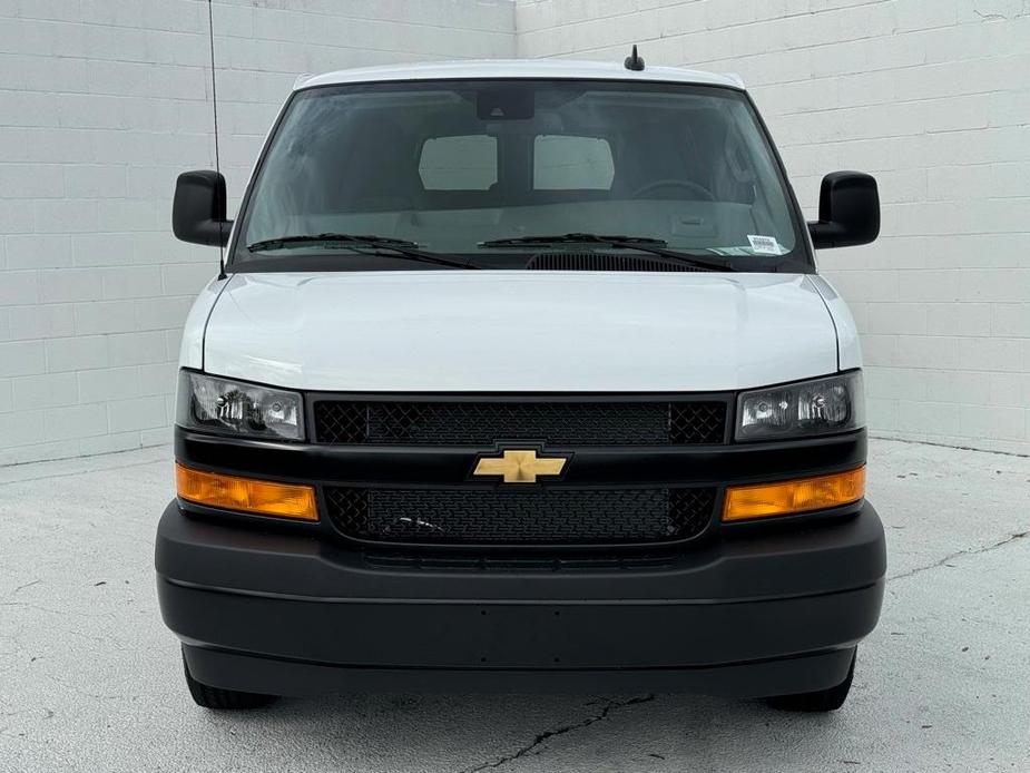 new 2024 Chevrolet Express 3500 car