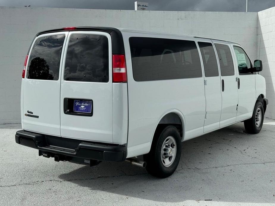 new 2024 Chevrolet Express 3500 car