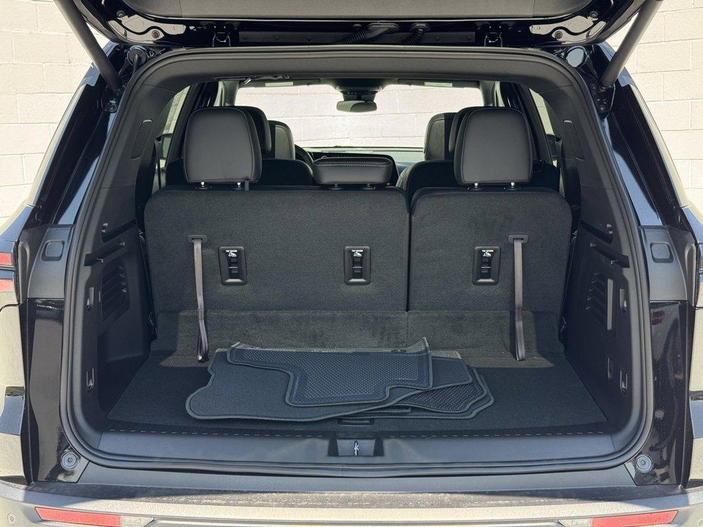 new 2025 Chevrolet Traverse car, priced at $50,495