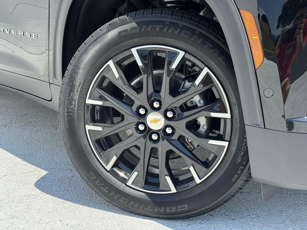 new 2025 Chevrolet Traverse car, priced at $50,495