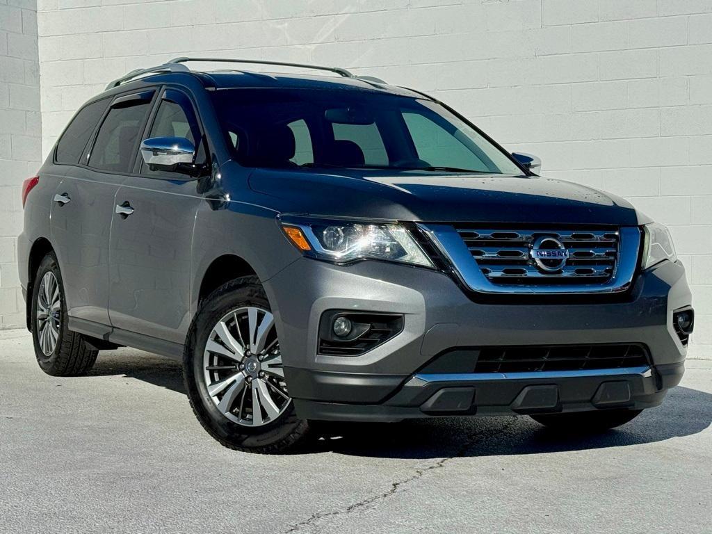 used 2020 Nissan Pathfinder car, priced at $24,422