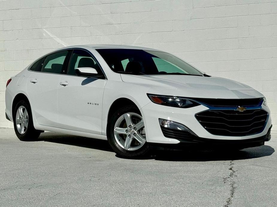 new 2024 Chevrolet Malibu car, priced at $23,445