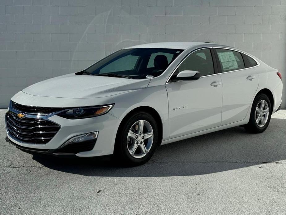 new 2024 Chevrolet Malibu car, priced at $23,445