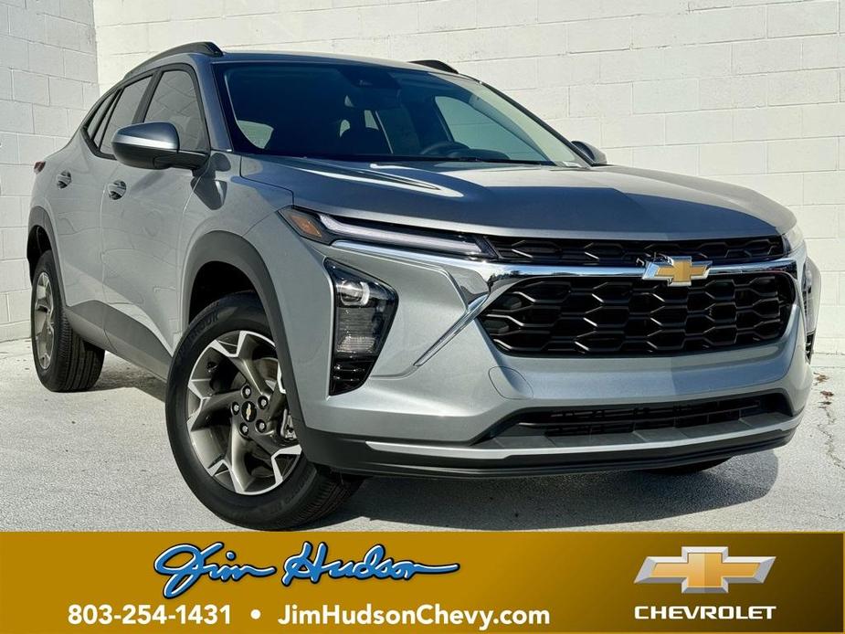 new 2025 Chevrolet Trax car, priced at $24,985