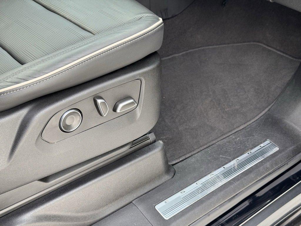used 2024 Cadillac Escalade car, priced at $79,733