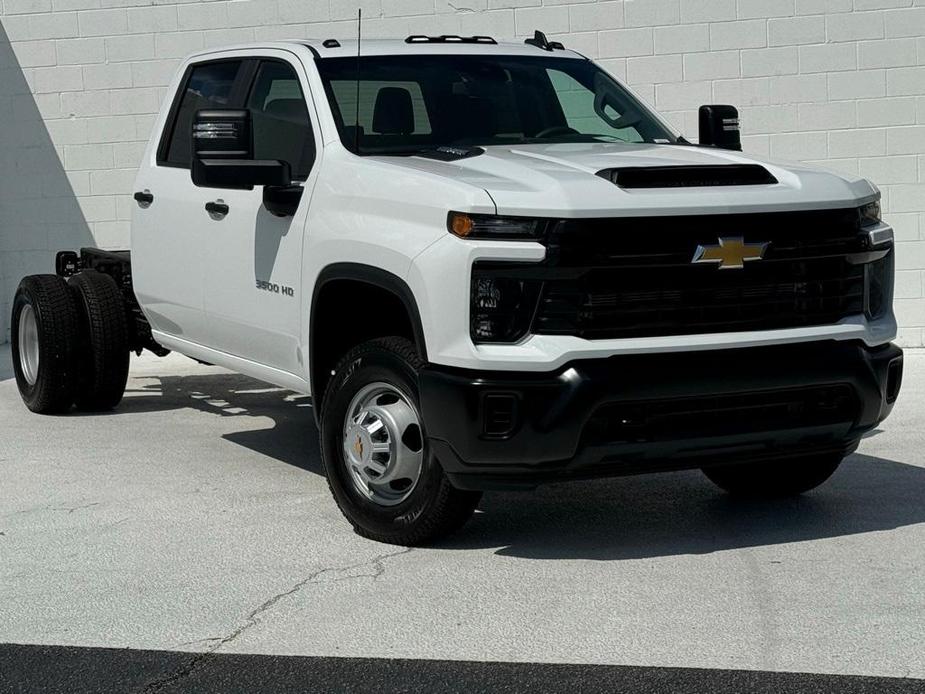 new 2025 Chevrolet Silverado 3500 car, priced at $65,688