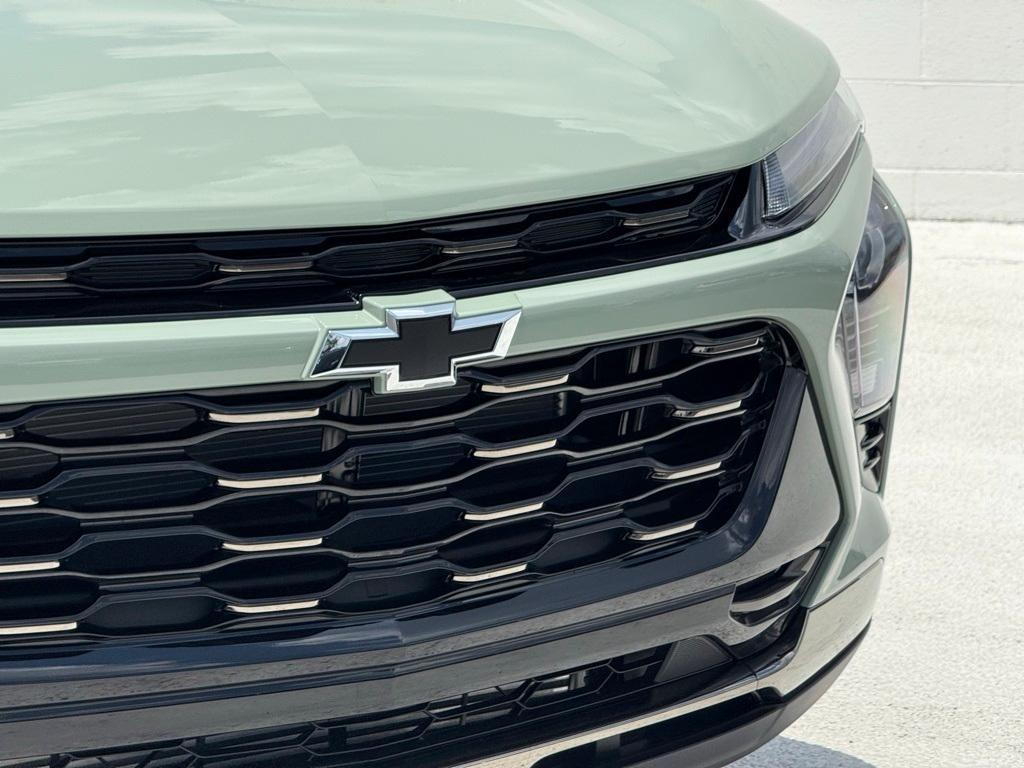 new 2025 Chevrolet Trax car, priced at $26,955