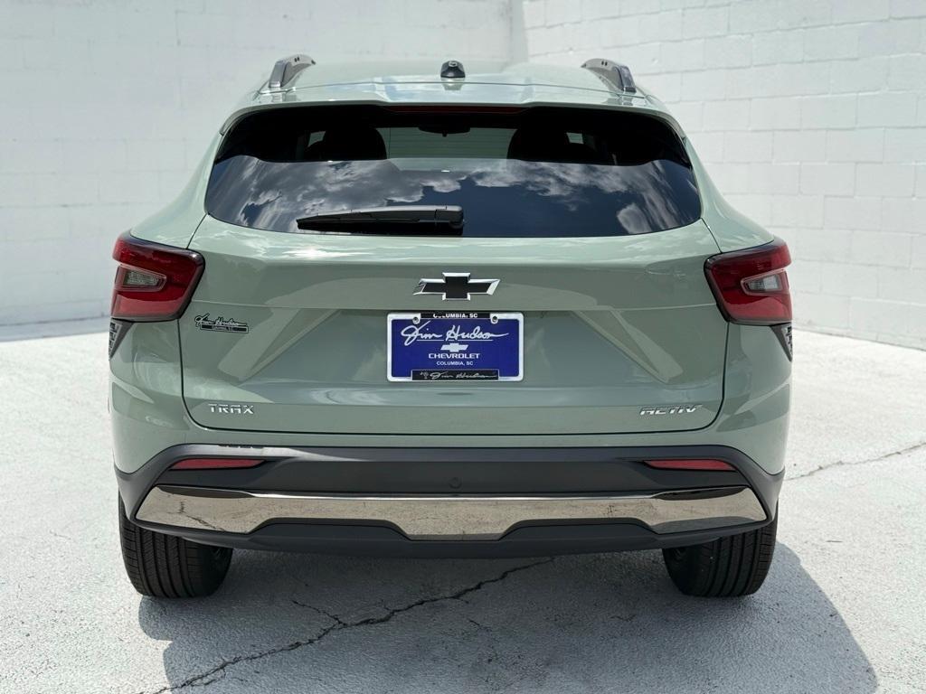 new 2025 Chevrolet Trax car, priced at $26,955
