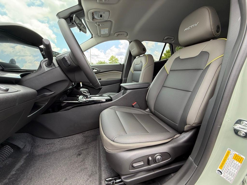 new 2025 Chevrolet Trax car, priced at $26,955