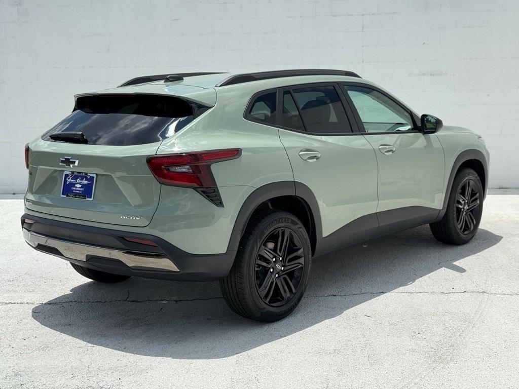 new 2025 Chevrolet Trax car, priced at $26,955