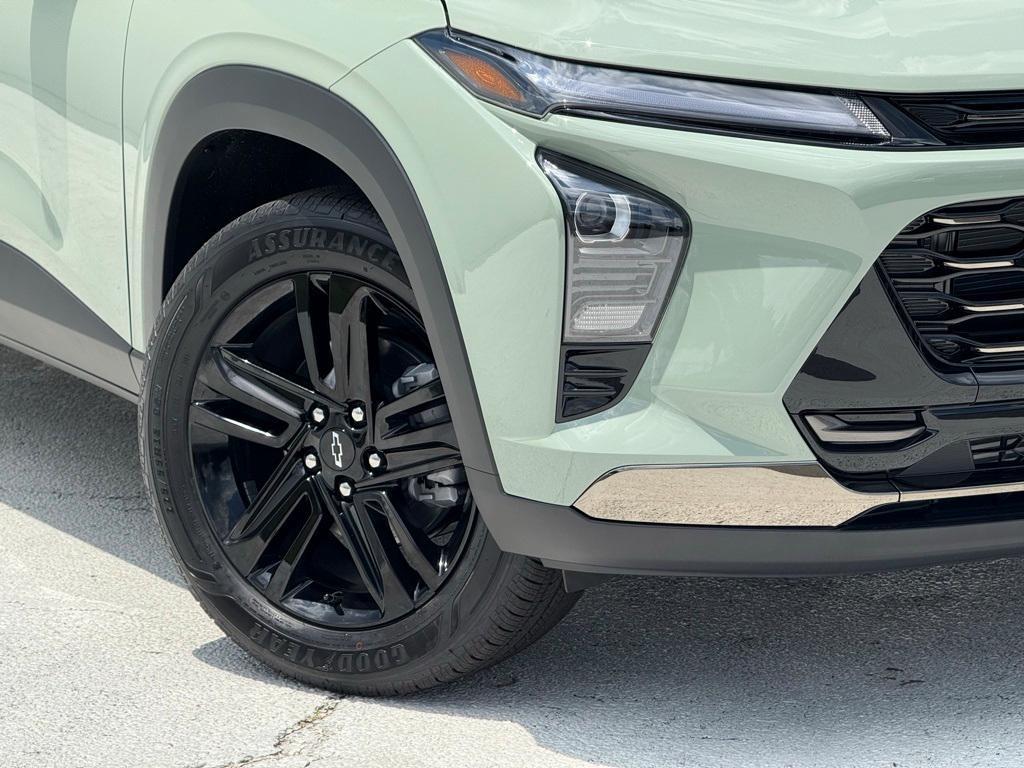 new 2025 Chevrolet Trax car, priced at $26,955