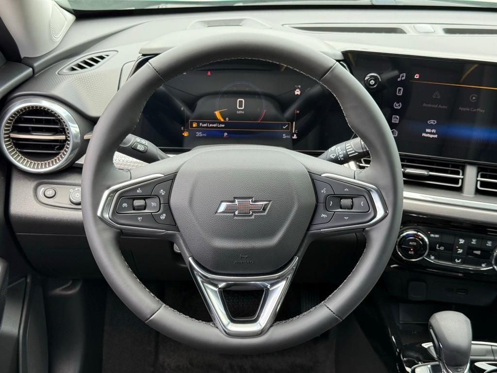 new 2025 Chevrolet Trax car, priced at $26,955