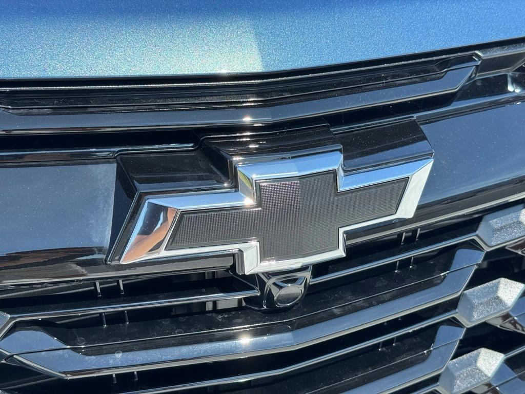 new 2026 Chevrolet Equinox car, priced at $31,290