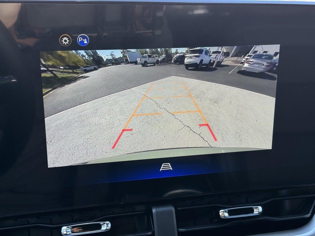 new 2026 Chevrolet Equinox car, priced at $31,915