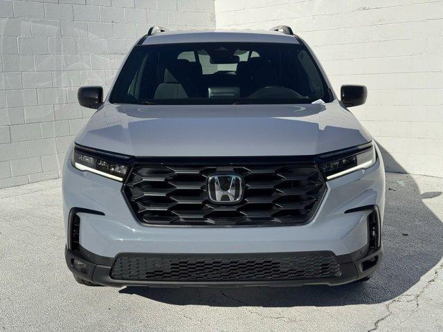 used 2025 Honda Pilot car, priced at $36,857