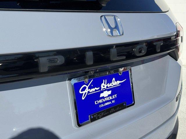 used 2025 Honda Pilot car, priced at $36,857