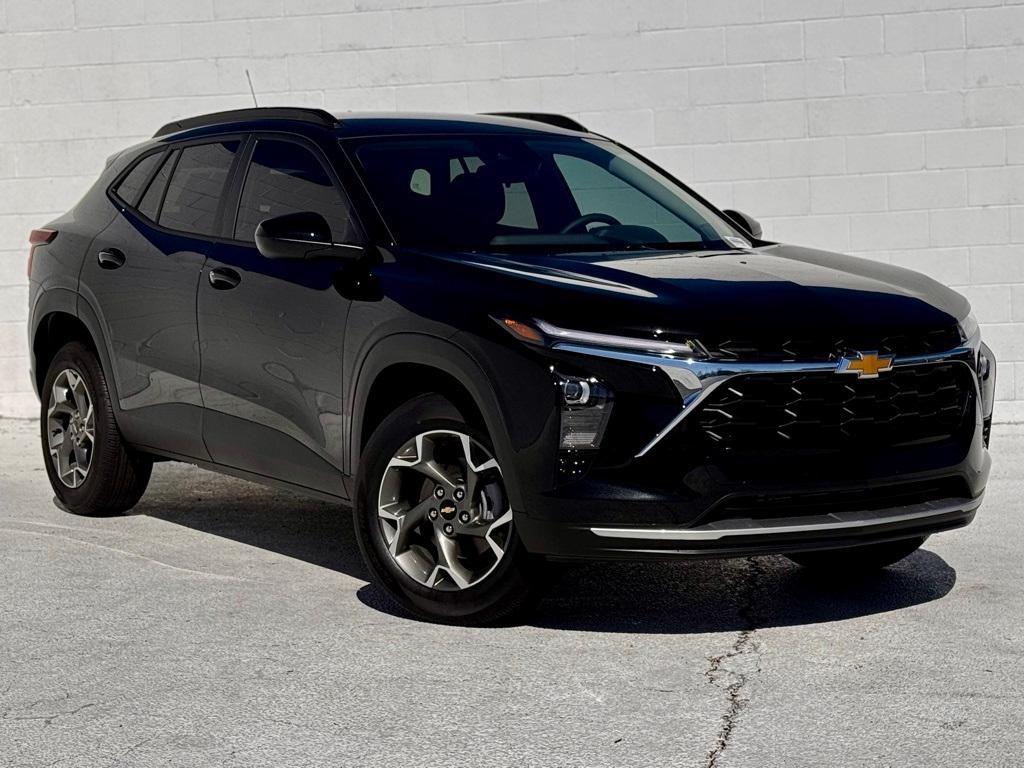 new 2025 Chevrolet Trax car, priced at $24,190