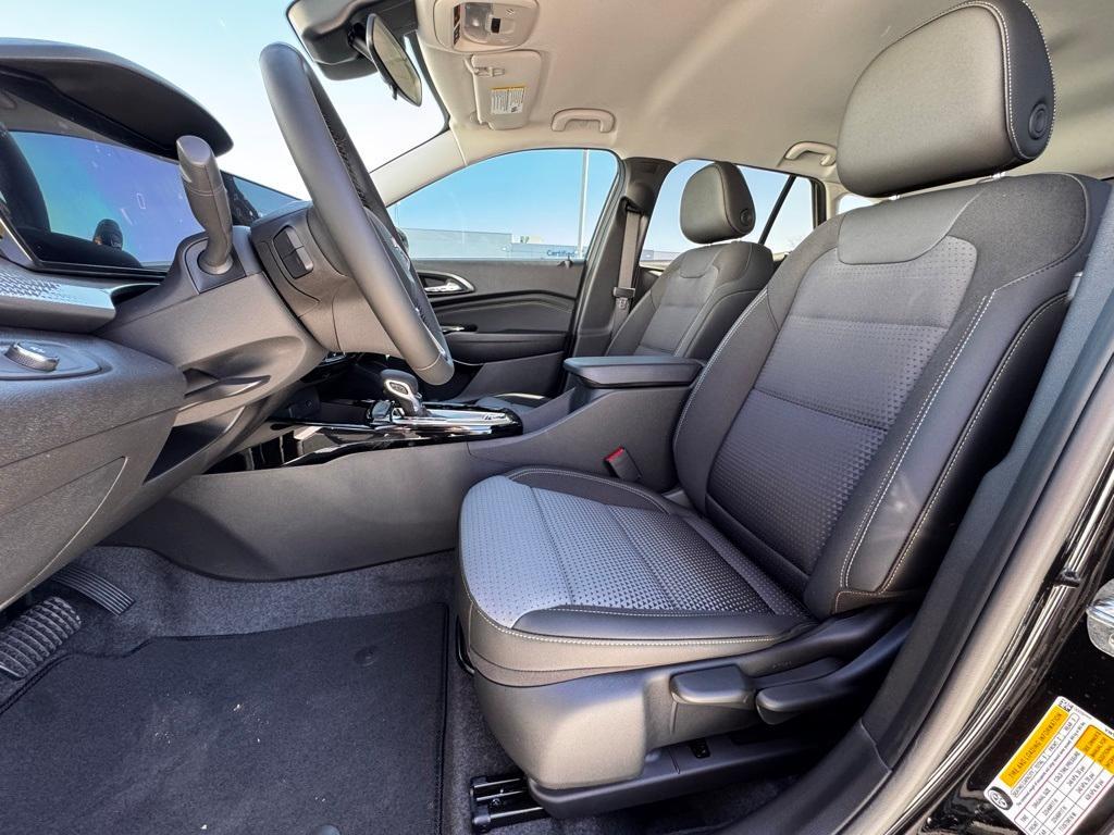 new 2025 Chevrolet Trax car, priced at $24,190
