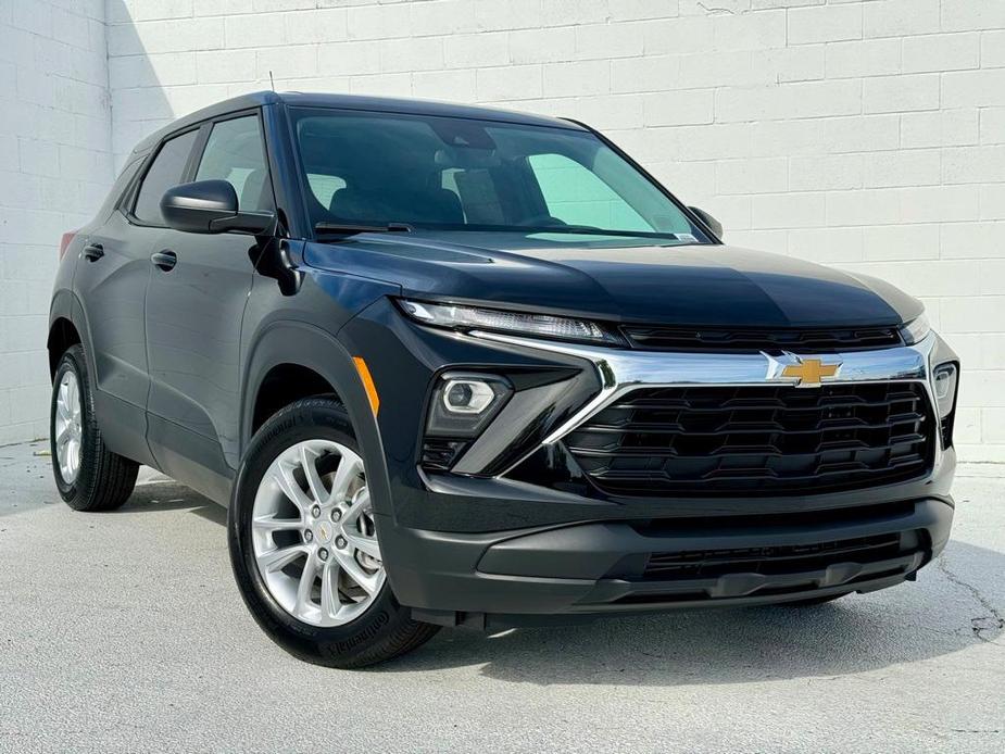 new 2025 Chevrolet TrailBlazer car, priced at $25,285