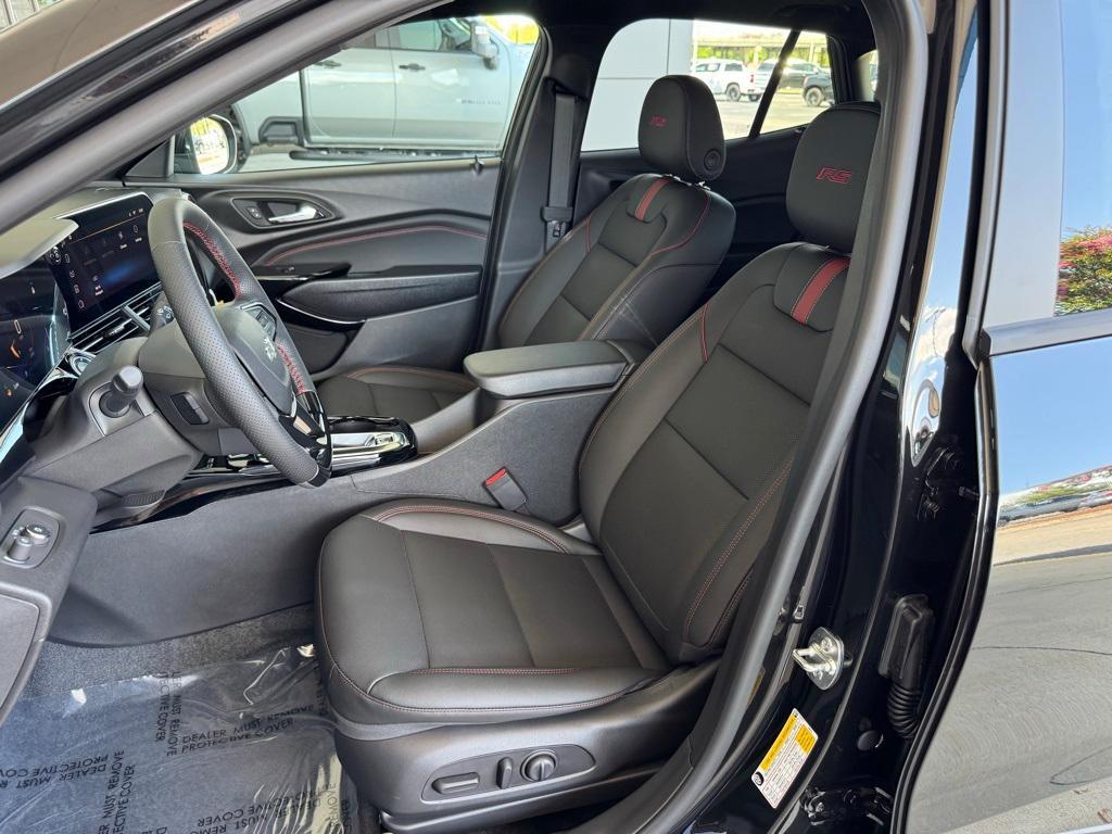 new 2025 Chevrolet Trax car, priced at $27,850