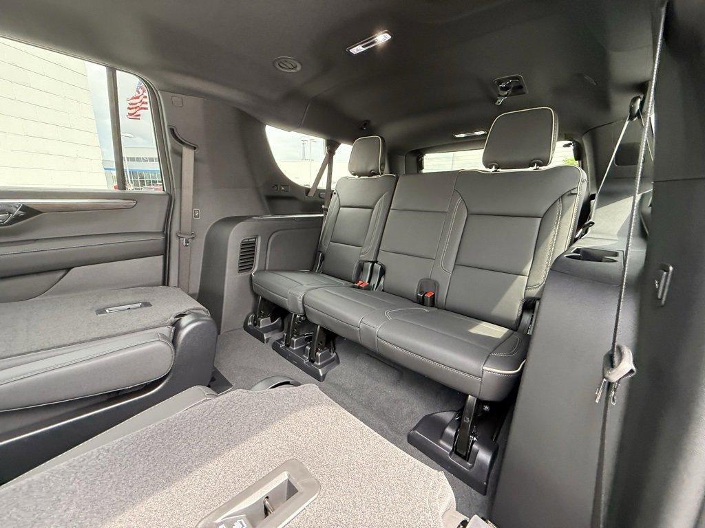 new 2025 Chevrolet Suburban car, priced at $76,595