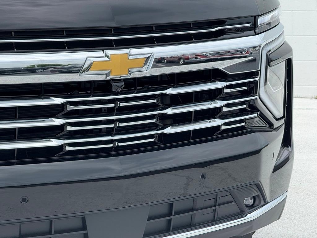 new 2025 Chevrolet Suburban car, priced at $78,595