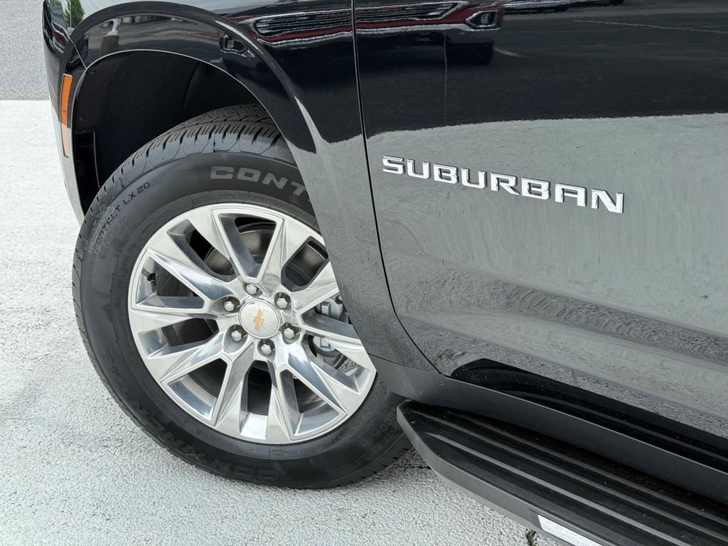 new 2025 Chevrolet Suburban car, priced at $78,595