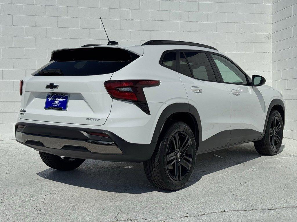 new 2025 Chevrolet Trax car, priced at $27,850