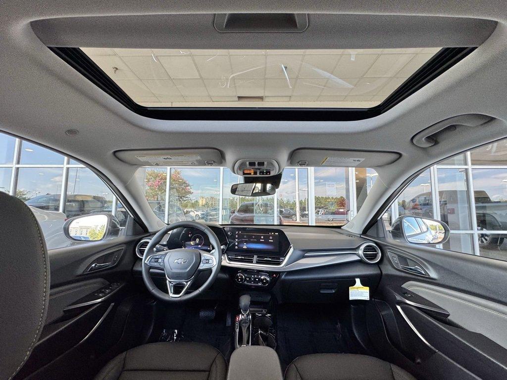 new 2025 Chevrolet Trax car, priced at $27,850