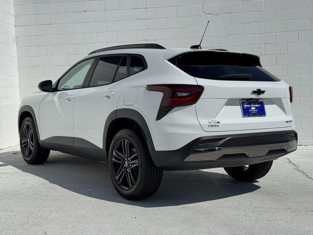 new 2025 Chevrolet Trax car, priced at $27,850