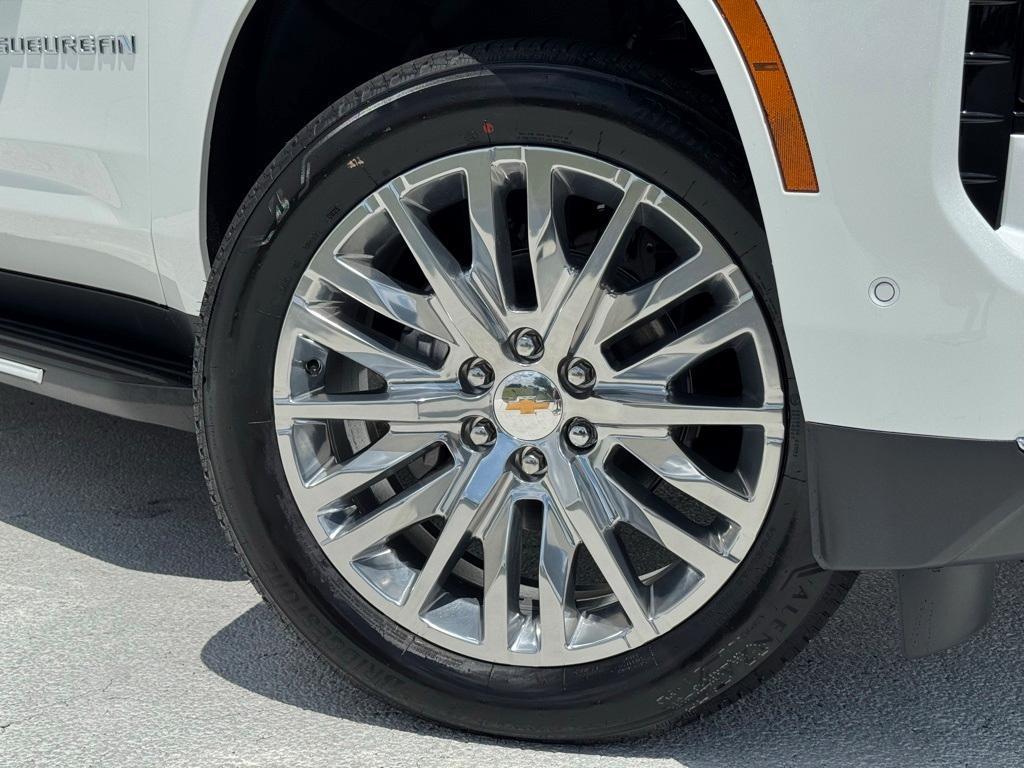 new 2025 Chevrolet Suburban car, priced at $86,405