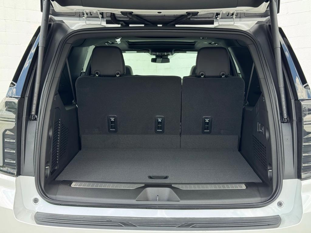 new 2025 Chevrolet Suburban car, priced at $86,405