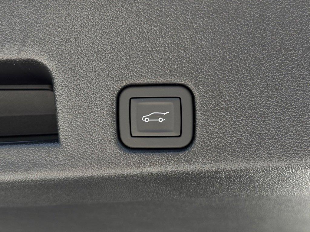 new 2025 Chevrolet Traverse car, priced at $57,345