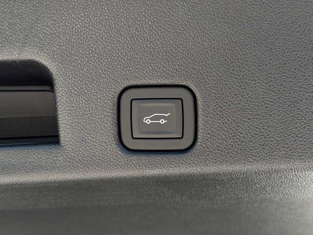 new 2025 Chevrolet Traverse car, priced at $57,345