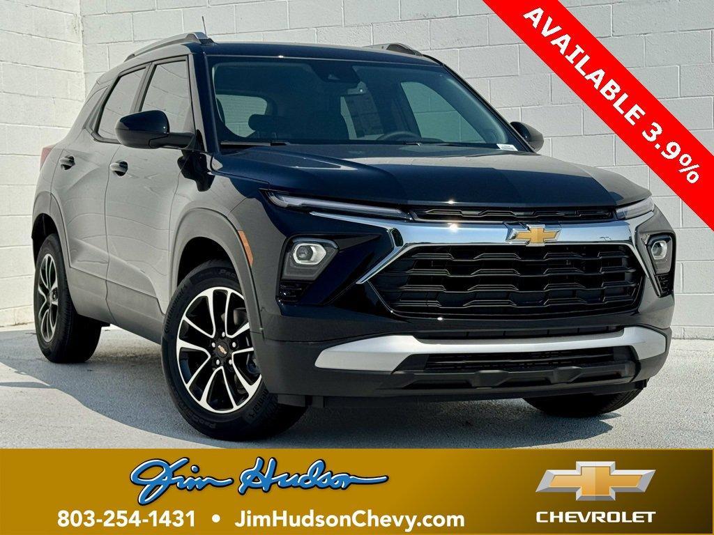 new 2025 Chevrolet TrailBlazer car, priced at $28,575