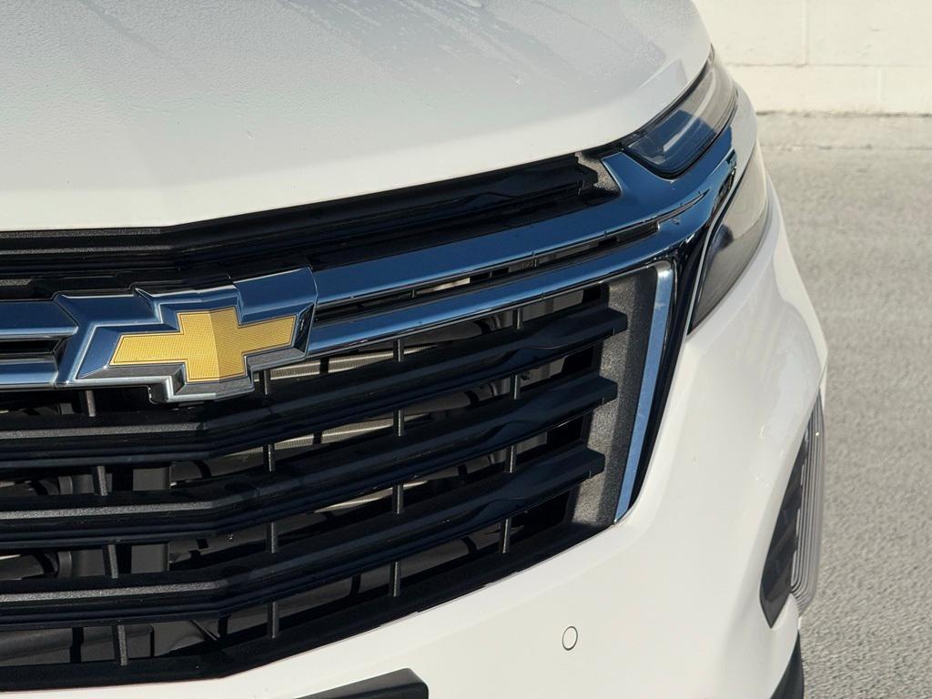 used 2023 Chevrolet Equinox car, priced at $22,869