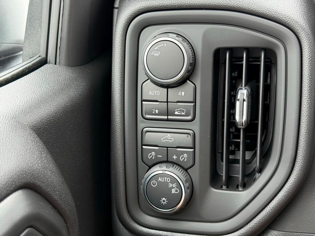 new 2025 Chevrolet Silverado 1500 car, priced at $42,855