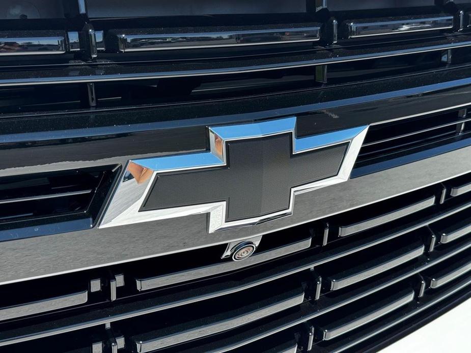 new 2024 Chevrolet Suburban car