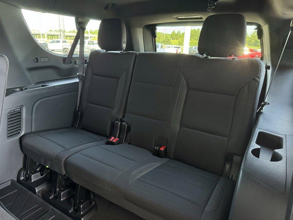 new 2025 Chevrolet Suburban car, priced at $62,690