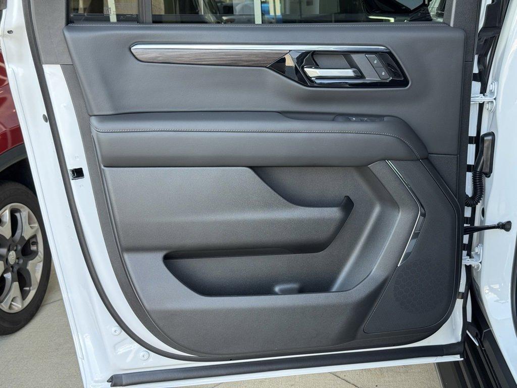 new 2025 Chevrolet Suburban car, priced at $62,690