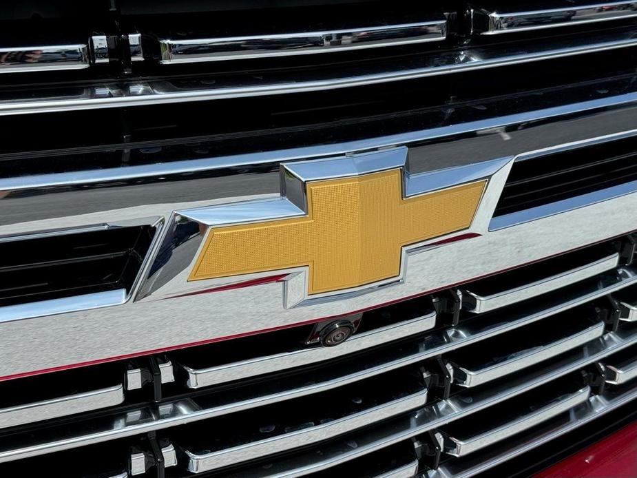 new 2024 Chevrolet Suburban car, priced at $79,575