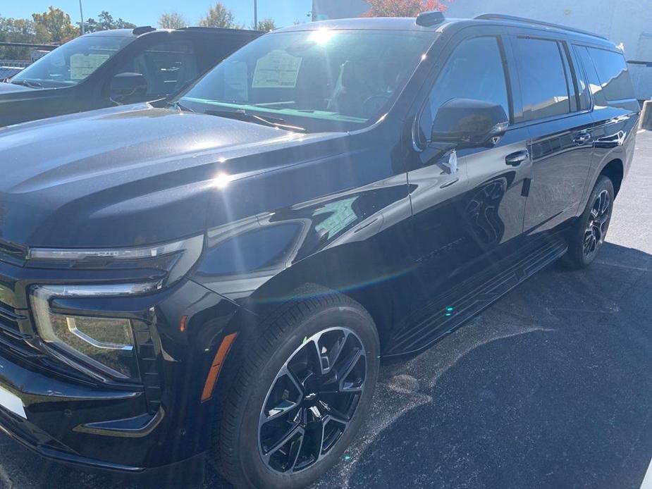 new 2025 Chevrolet Suburban car, priced at $76,050