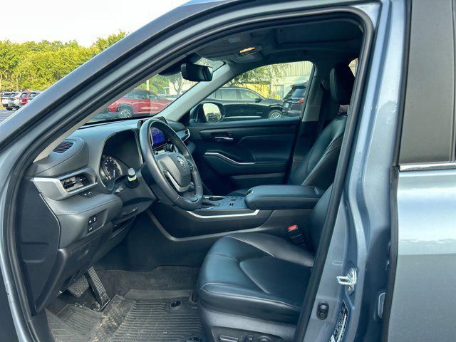 used 2023 Toyota Highlander car, priced at $44,988