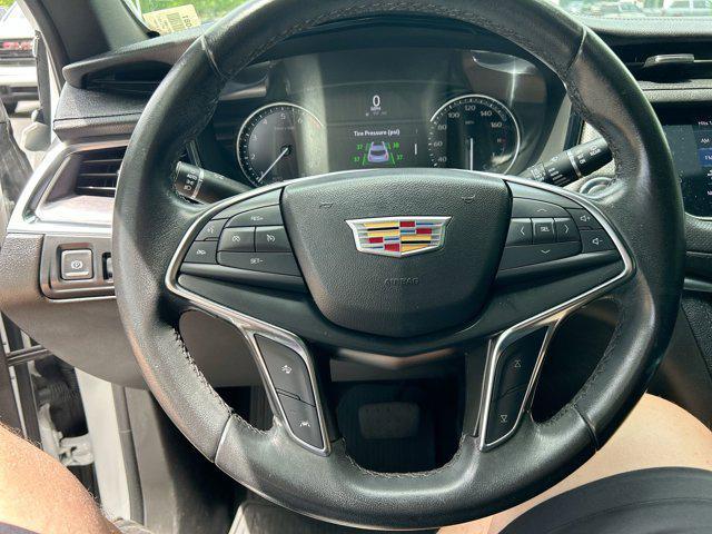 used 2022 Cadillac XT5 car, priced at $39,988