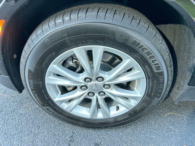 used 2022 Cadillac XT5 car, priced at $34,988