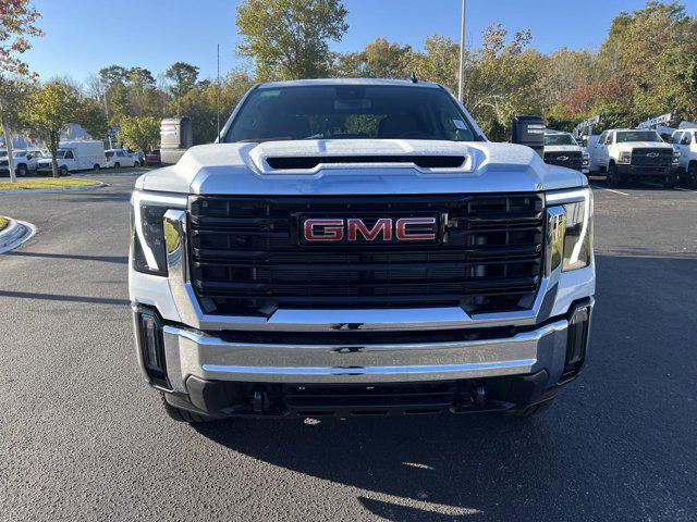 new 2025 GMC Sierra 3500 car, priced at $57,243